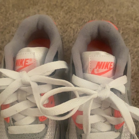 Nike - Picture 8 of 10